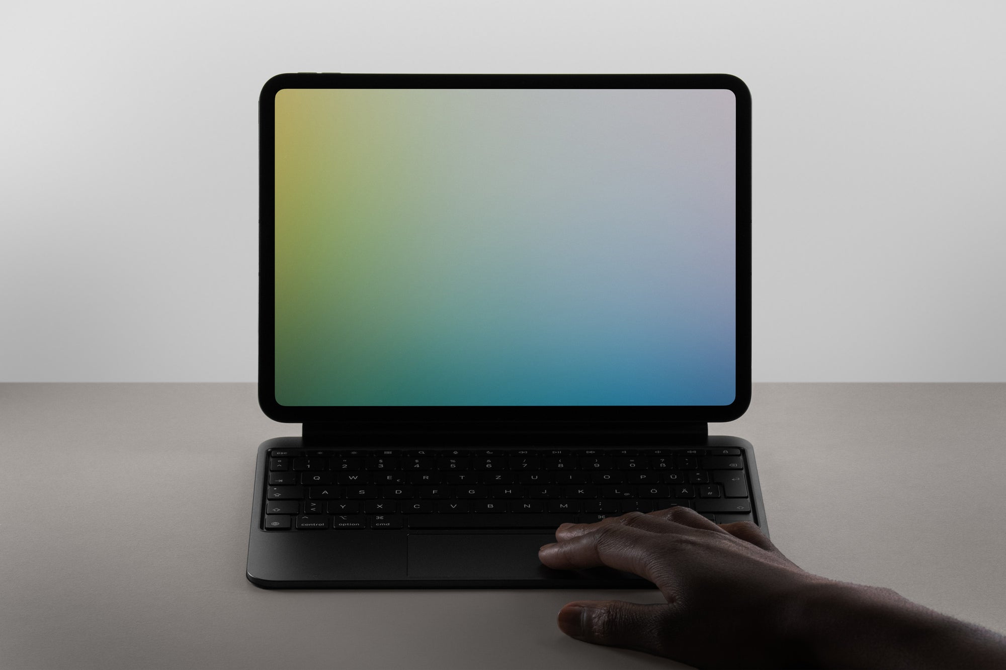 BL66 — iPad Pro