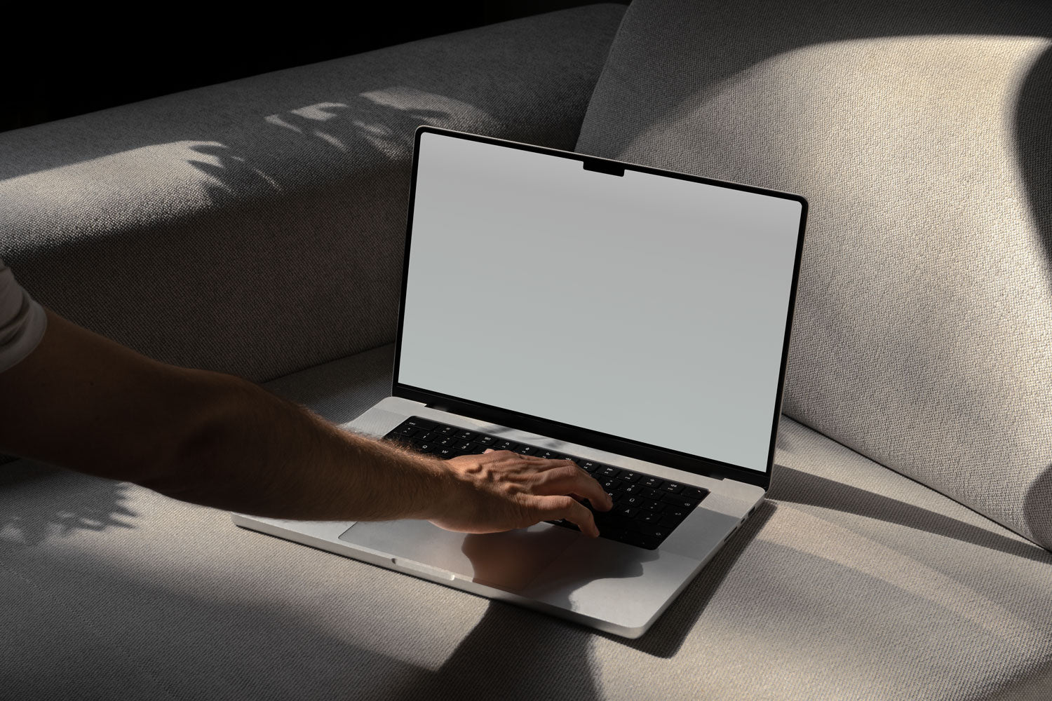 Essentials (12 Mockups)
