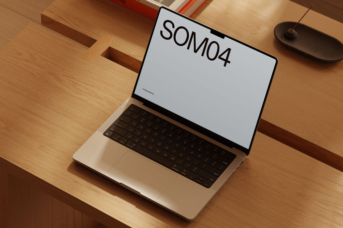 SOM04 — MacBook Pro 14" + Video