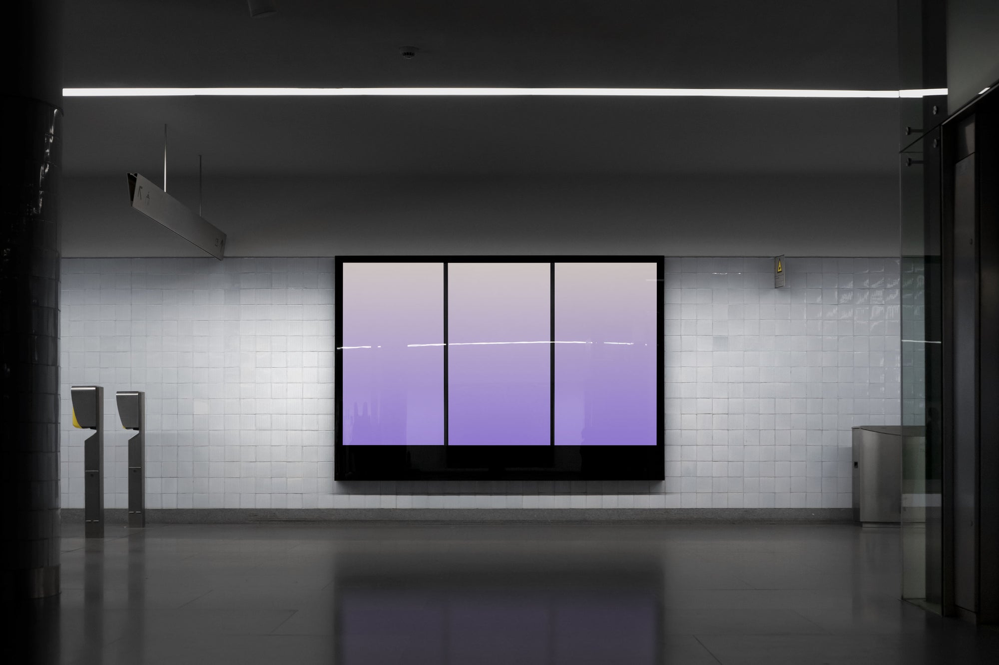 TR08 — Metro Screen Trio