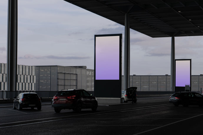 TR10 — Airport Parking Screens